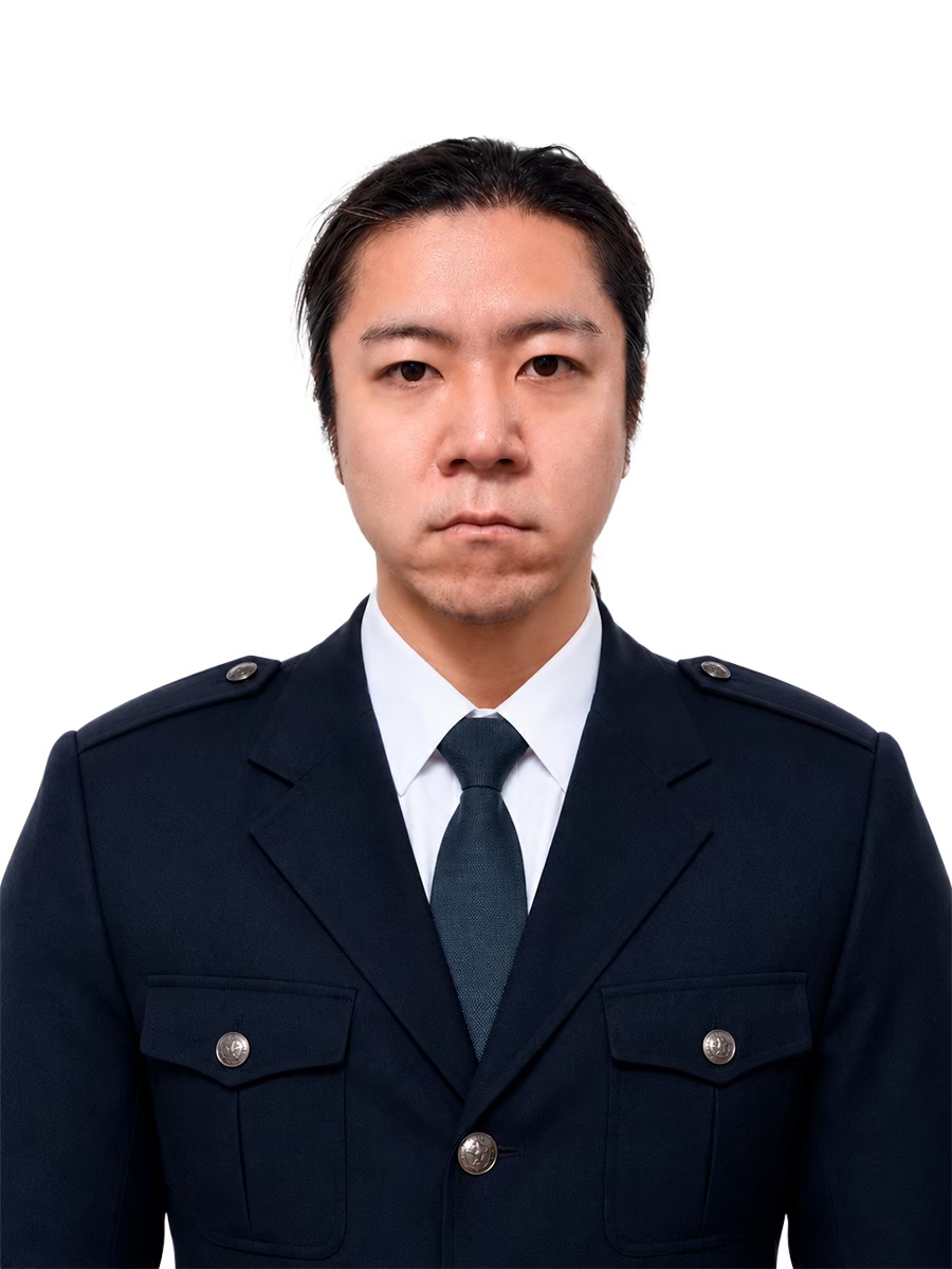 三芳悠の制服写真